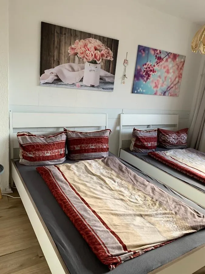 BERLIN LEBT-Wohnung für bis zu 12 Personen 0*,  Deutschland